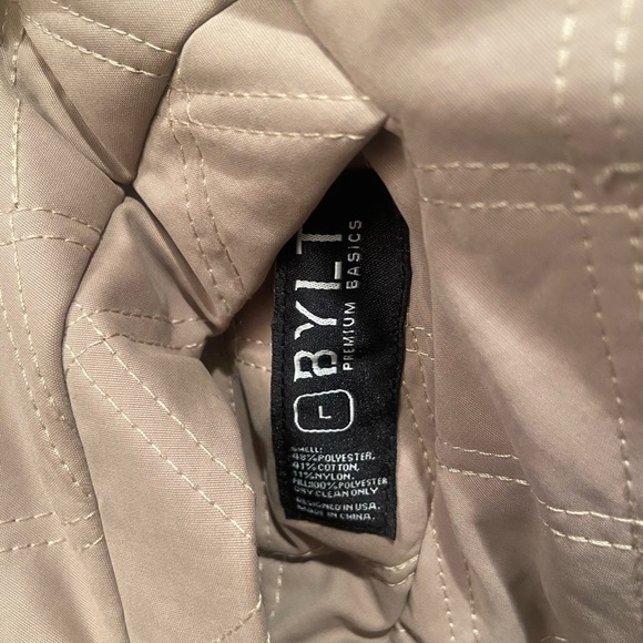 BYLT Hi-Lo Reversible Bomber Jacket Quilted Pattern
Green & Beige - Picture 9 of 11